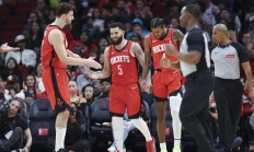 B体育体育平台-关于火箭主将伤愈，球队整体实力再添一员的信息