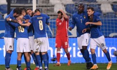 B体育体育网站-意大利联赛一场关键比赛令球迷沸腾