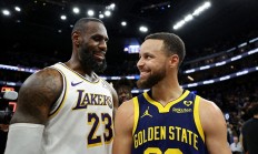 B体育体育活动-火箭队终结湖人队连胜，喜获胜利