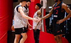 B体育体育官网app-快船vs热火：莱昂纳德解决比赛，助球队获得连胜的简单介绍