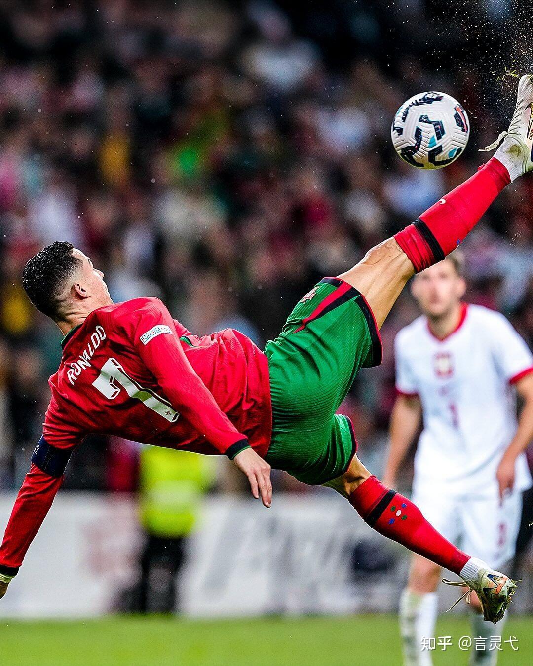 足球比赛近在眼前,球队备战充分 足球比赛近在眼前,球队备战充分