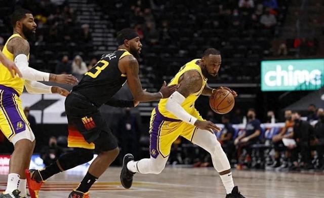 湖人大胜魔术,詹姆斯全面表现帮助球队轻松取胜的简单介绍 湖人大胜魔术,詹姆斯全面表现帮助球队轻松取胜的简单介绍