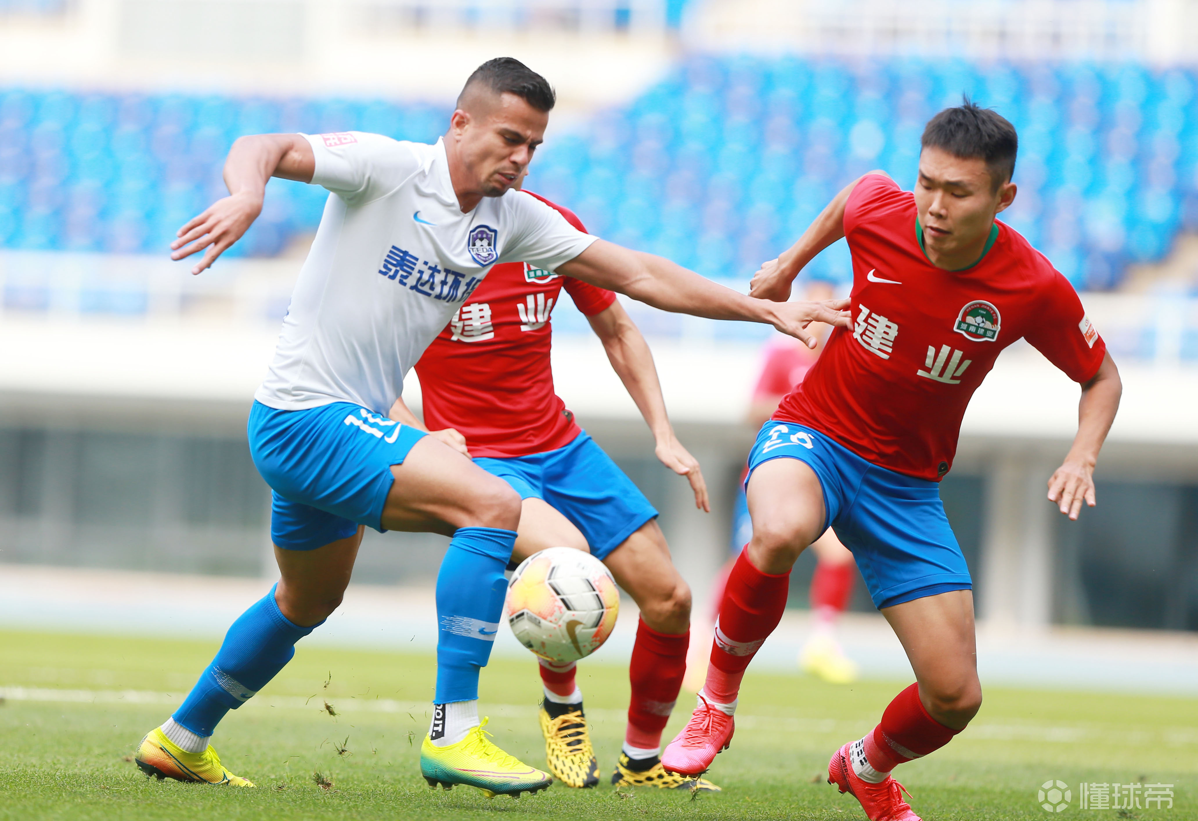 河南建业对阵天津泰达,谁能脱颖而出? 河南建业对阵天津泰达,谁能脱颖而出?