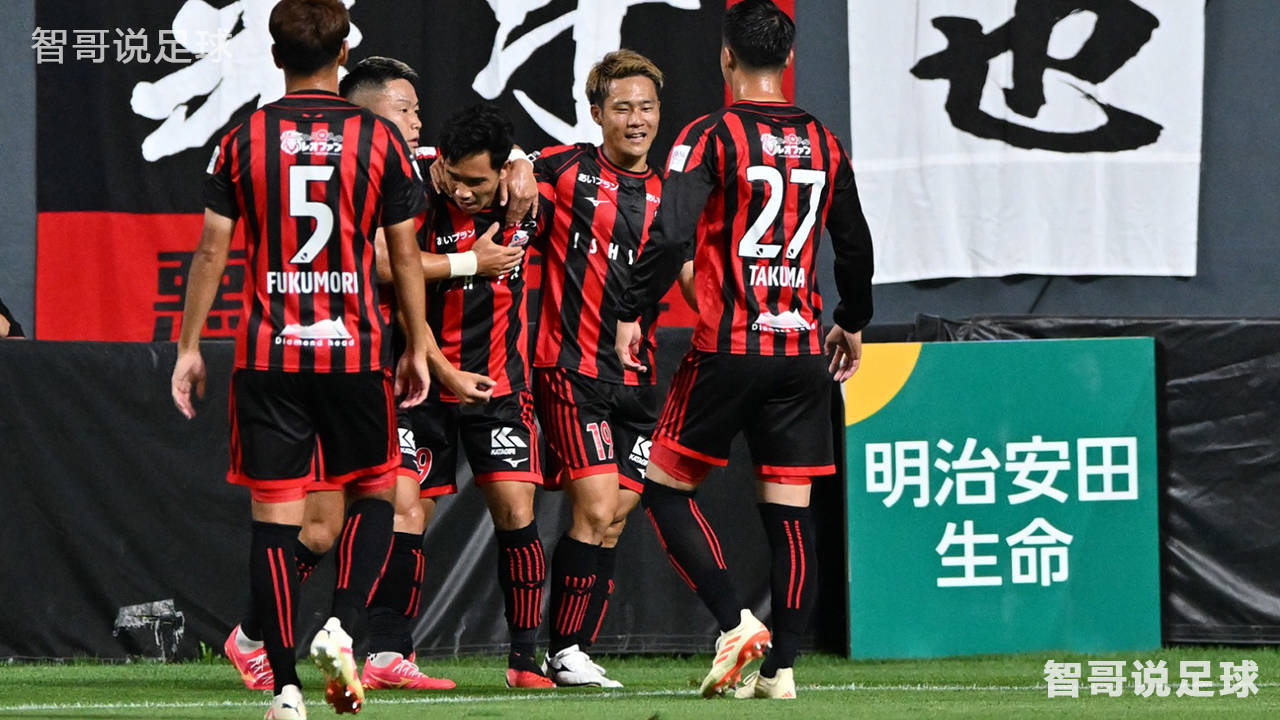 紧张对决下,福建队占据先机 紧张对决下,福建队占据先机