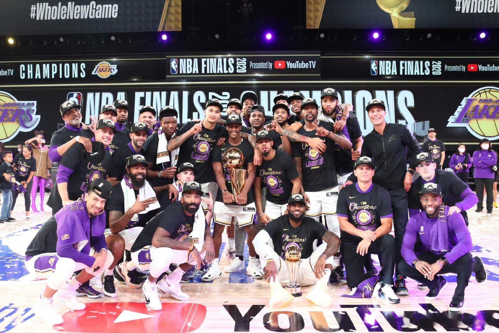 湖人前锋再次入选全明星阵容,成为球队骄傲 湖人前锋再次入选全明星阵容,成为球队骄傲