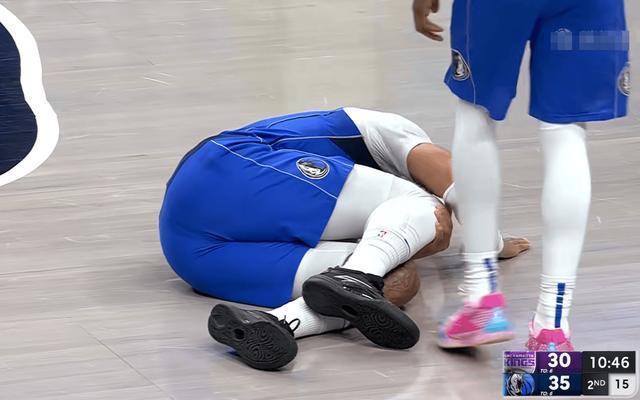 NBA球队在比赛中遭遇意外伤病,陷入困境 NBA球队在比赛中遭遇意外伤病,陷入困境
