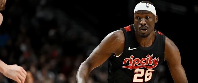 开拓者主场战胜火箭，取得两连胜