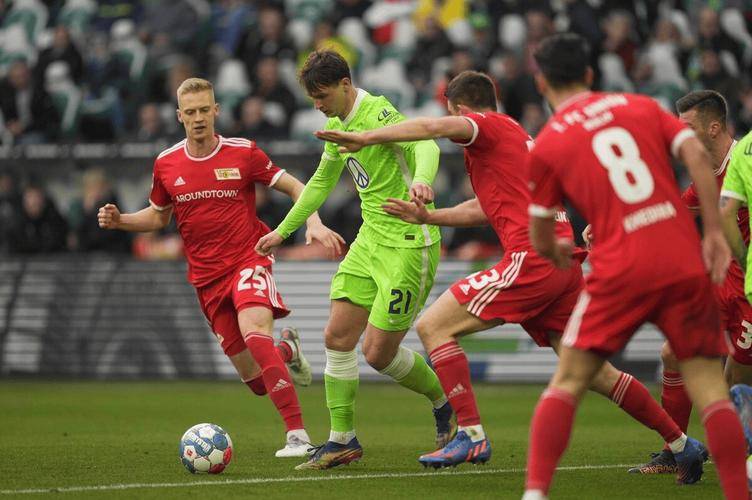 沙尔克主场不利，需全力回击