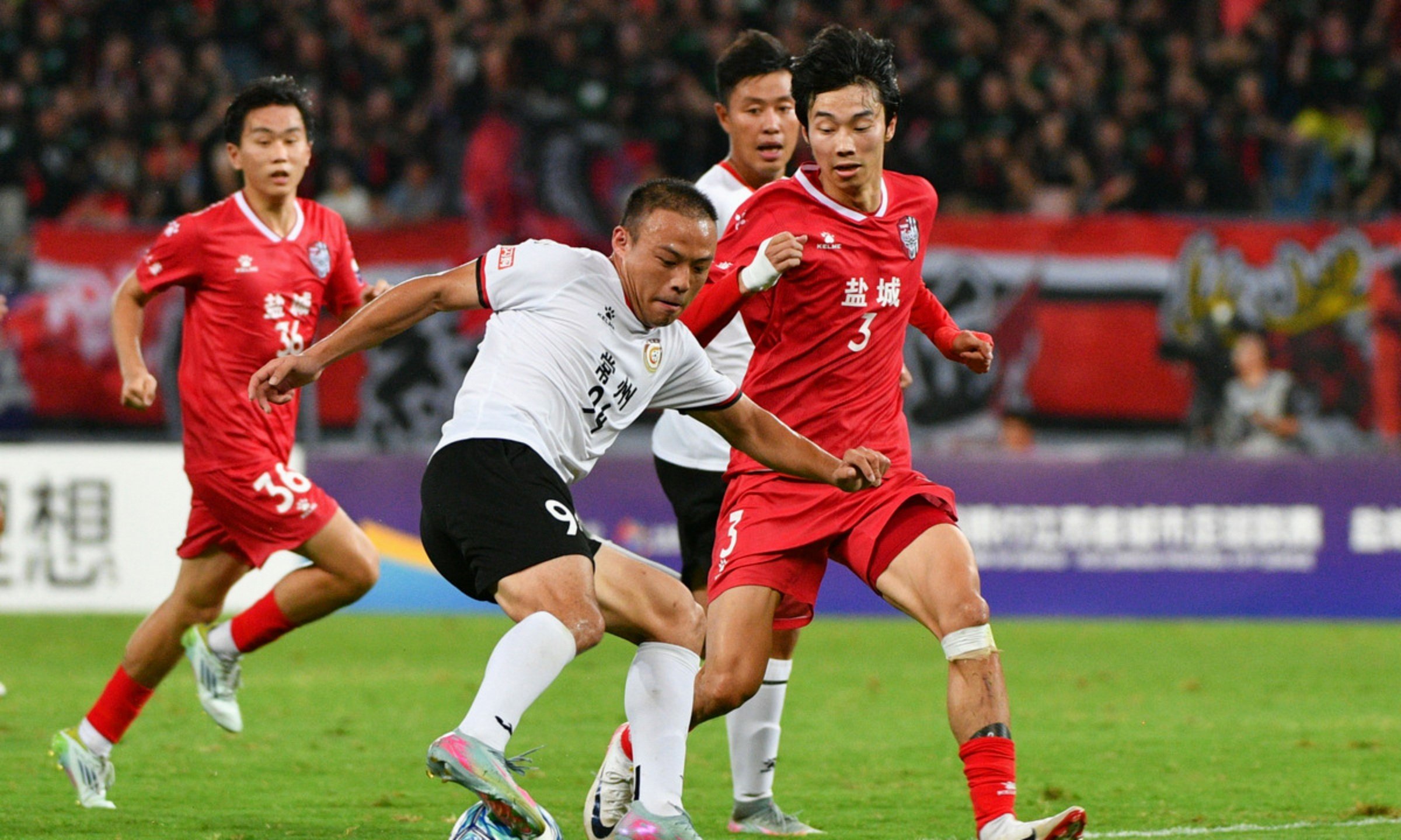 包含球员状态高降下滑，球队连败低潮困扰的词条