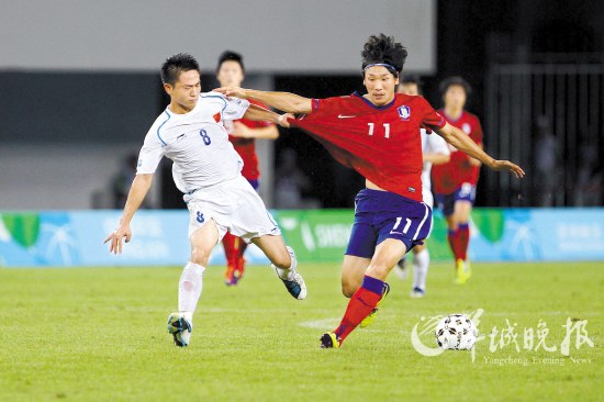 双方拼尽全力，场面火爆异常，胜负未定的简单介绍